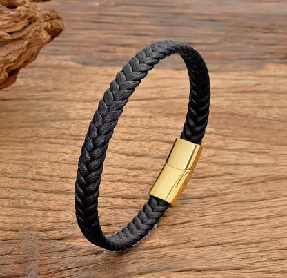 Leren armband + gratis onyx kralenarmband