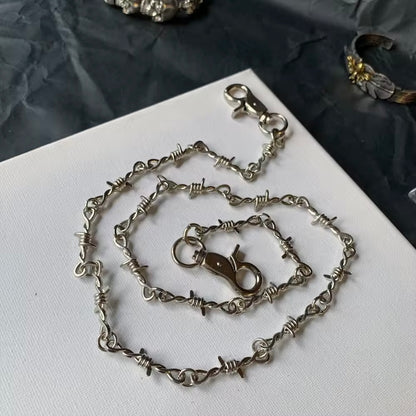 Punk Prikkeldraad Tailleketting – Stoer & Uniek Statement!