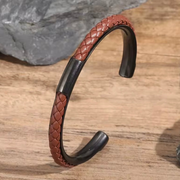 Stijlvolle Herenarmband – Roestvrijstalen Manchet met Zacht PU-Leren Inzetstuk